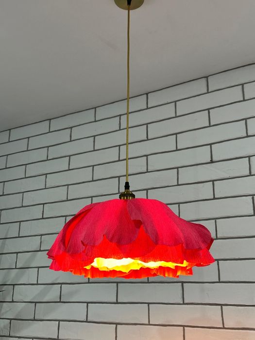 Lustră handmade florală – decor deosebit