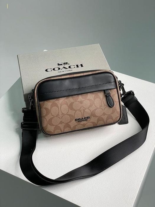 Разкошна кожена чанта Coach Academy