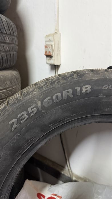 Зимние шины 235/60/18