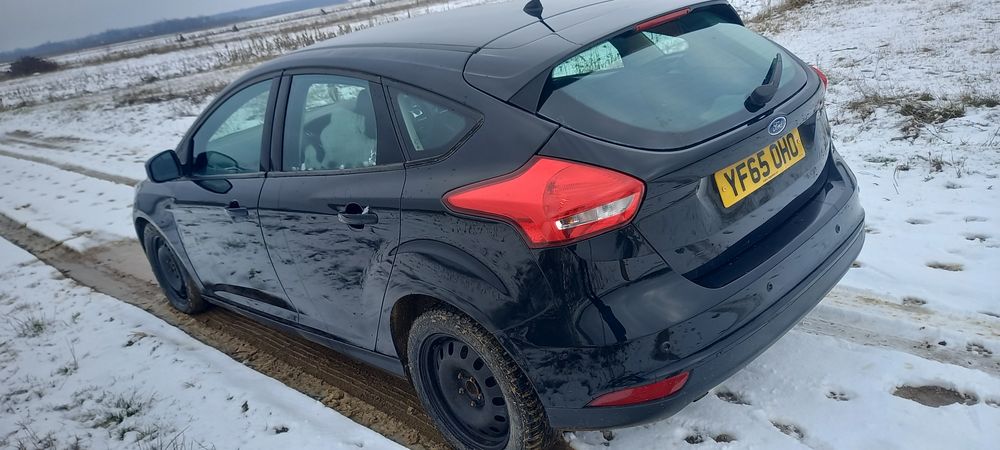 Vand sau il dezmembrez Ford focus 2016