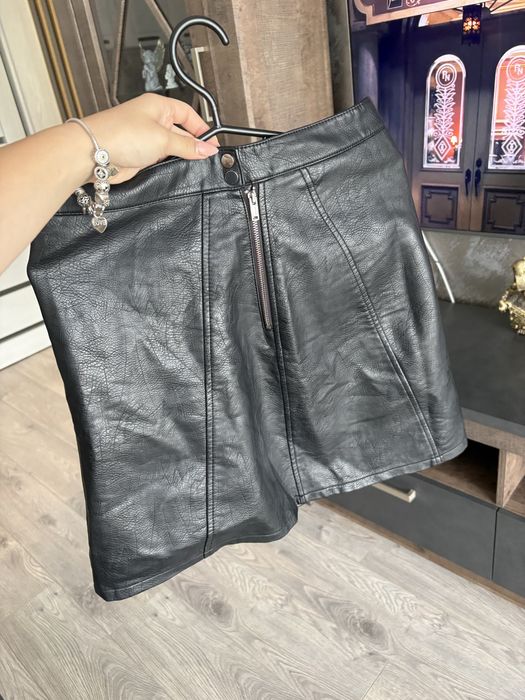 Кожена пола Zara размер S