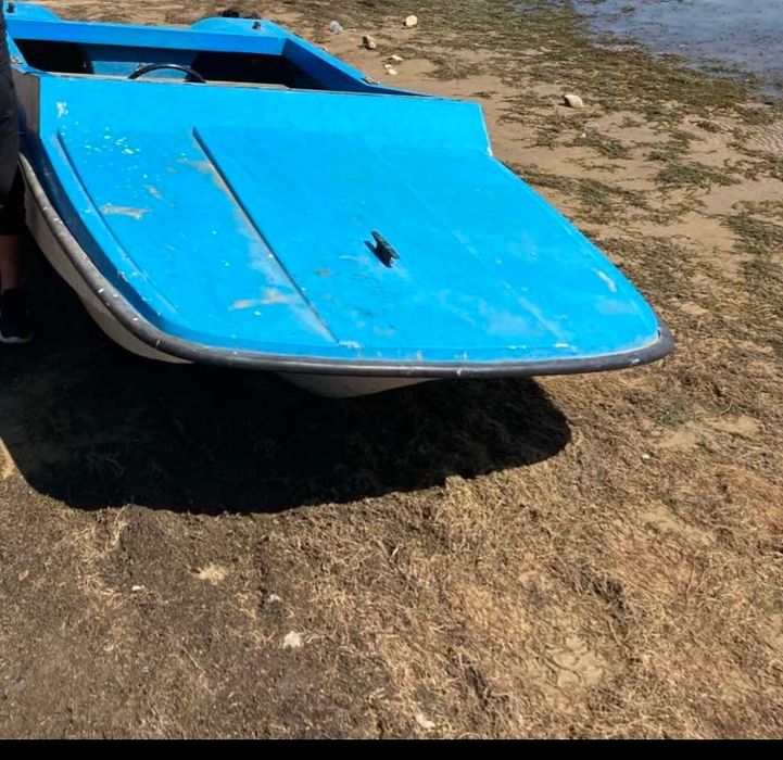 Лодка тримаран четири на два