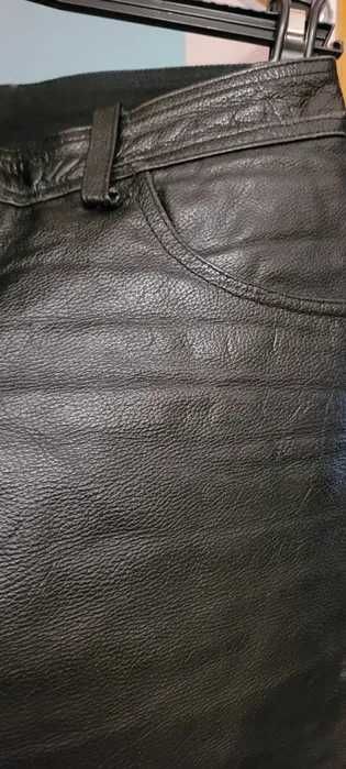 pantaloni piele, negri, marime 36, buni la moto