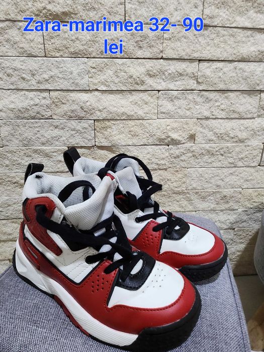 Papuci baieti in stare foarte buna