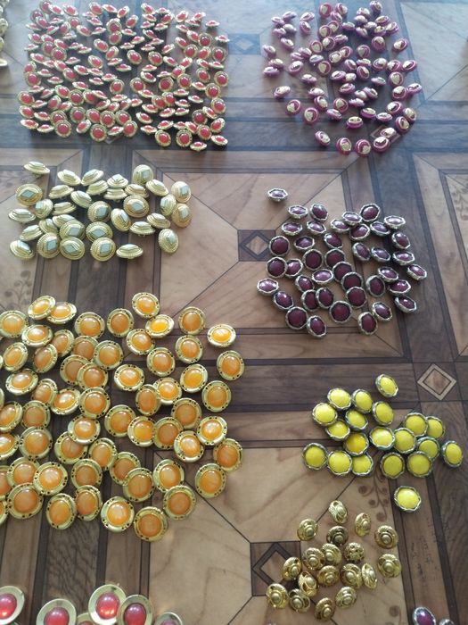 Хар хил тугмалар