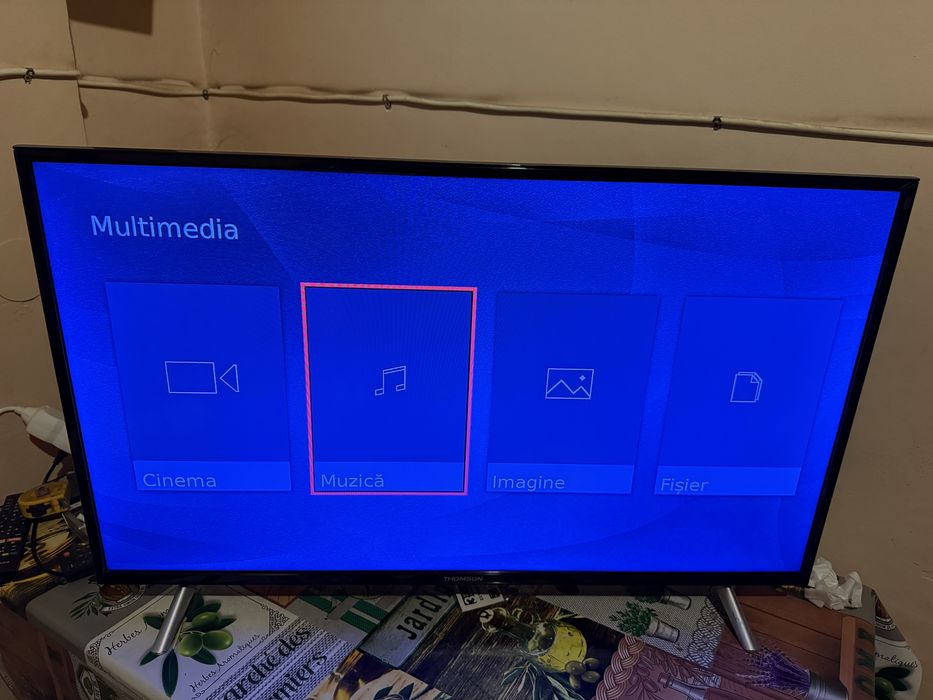 Vand TV Thomson Smart