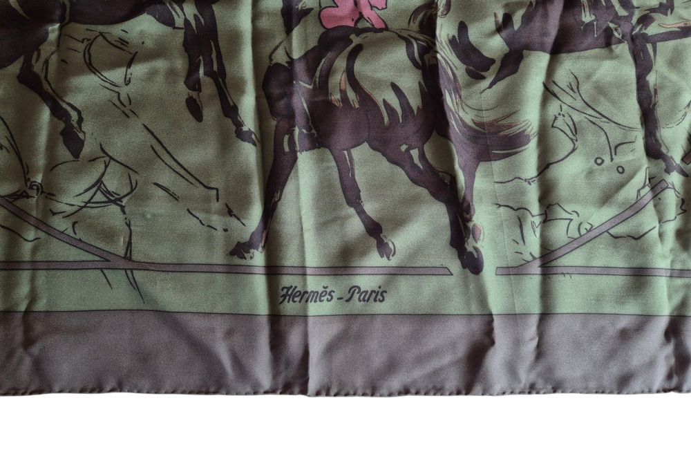 Dior Hermès Louis Vuitton шалове