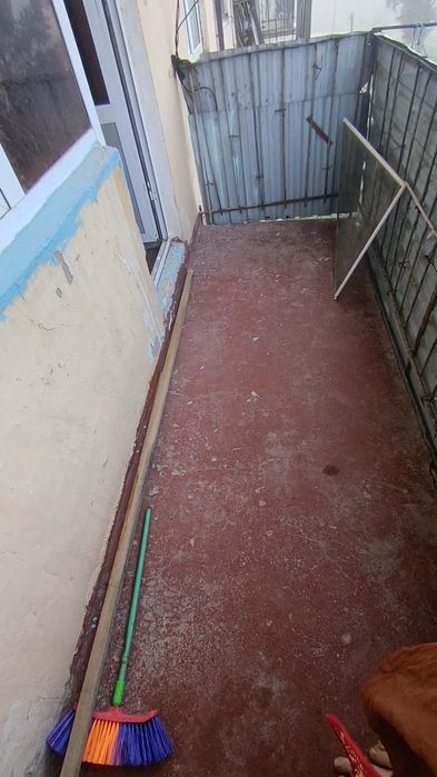 1 xonali Dom sotiladi