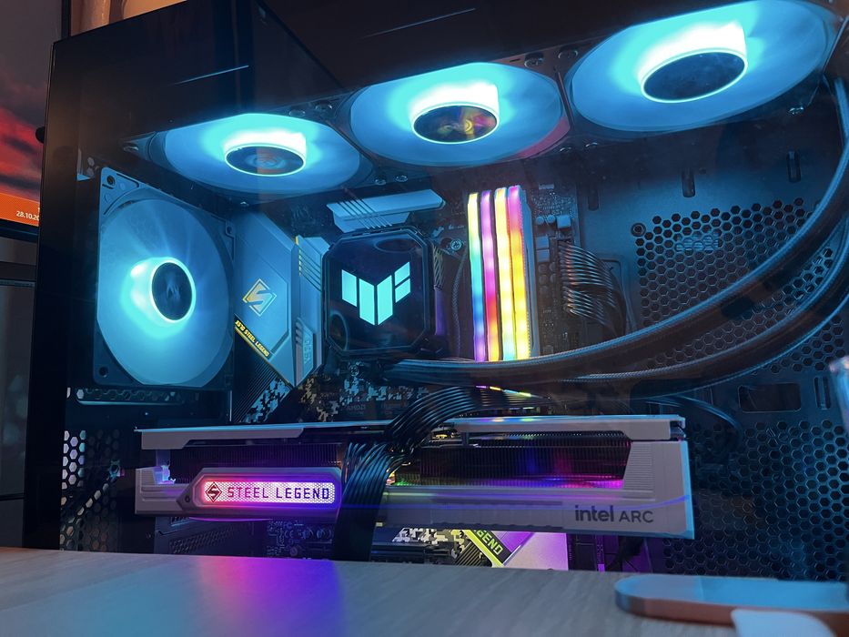 Мощен GAMING компютър.