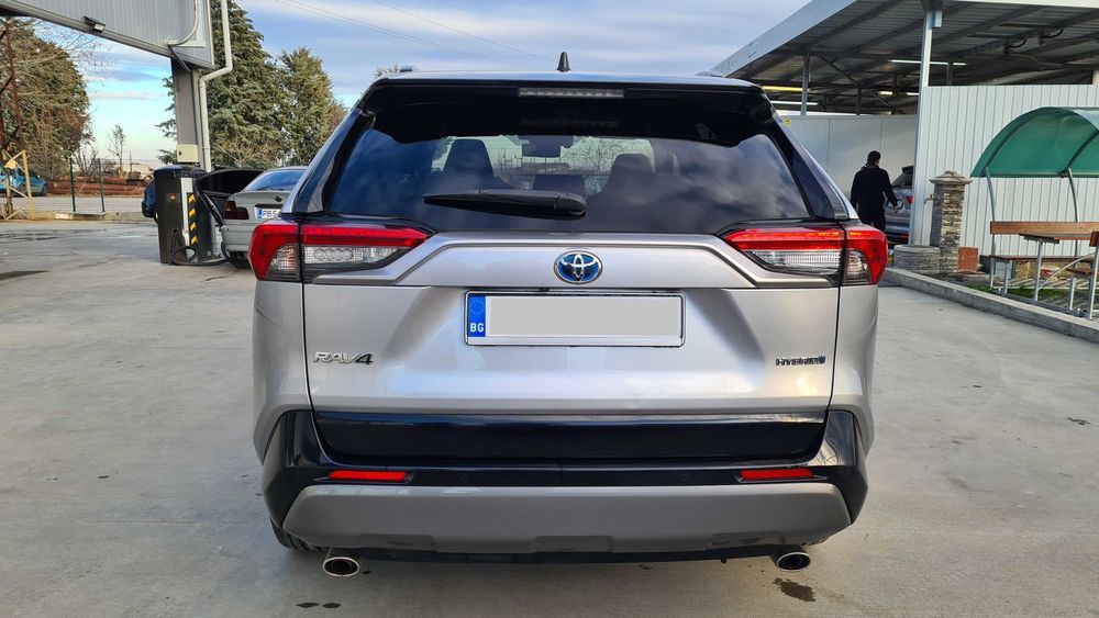 Toyota Rav4 2.5 222 к.с. 4X4 HYBRID