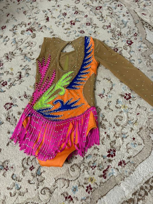 Продам гимнастический купальник