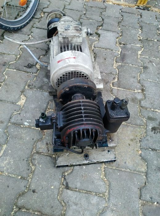 Вакуум помпа-0,6 бара налягане, трифазна