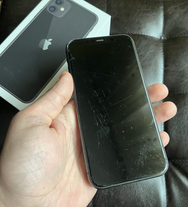 Iphone 11 64 GB Display crapat