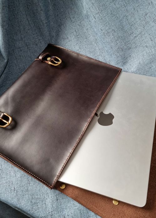 Servietă / Geantă handmade din piele naturală