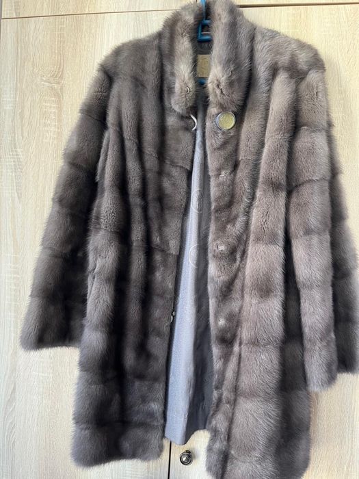 Продам шубу натуральную