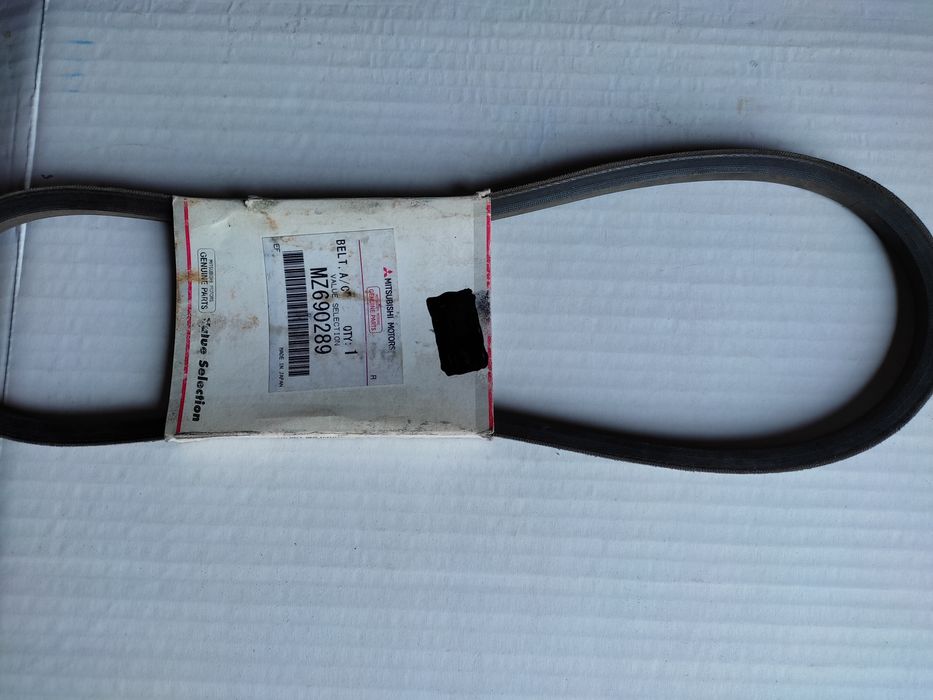 Продаю различные запасные части