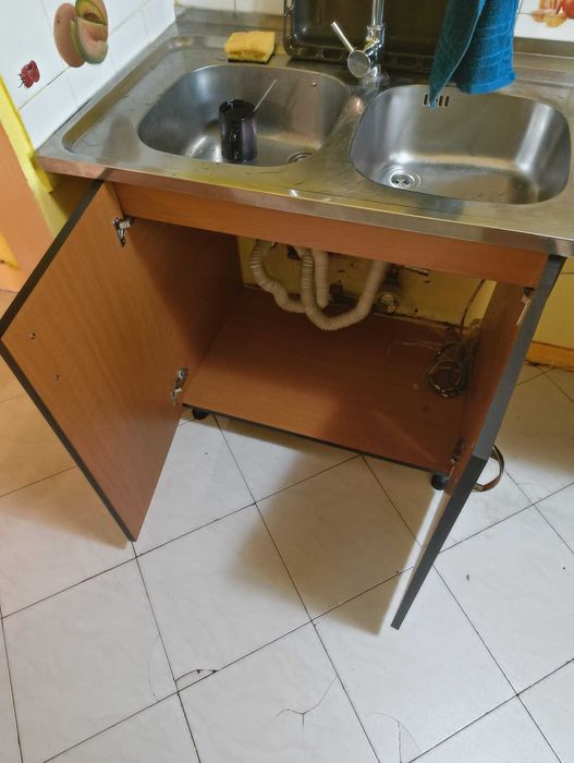 Vand mobila de bucatarie