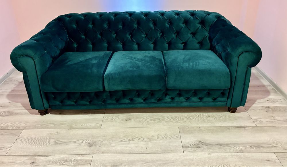 Canapea Chesterfield 3 Locuri – Verde Smarald, Catifea Elegantă (Stare Foarte Bună)