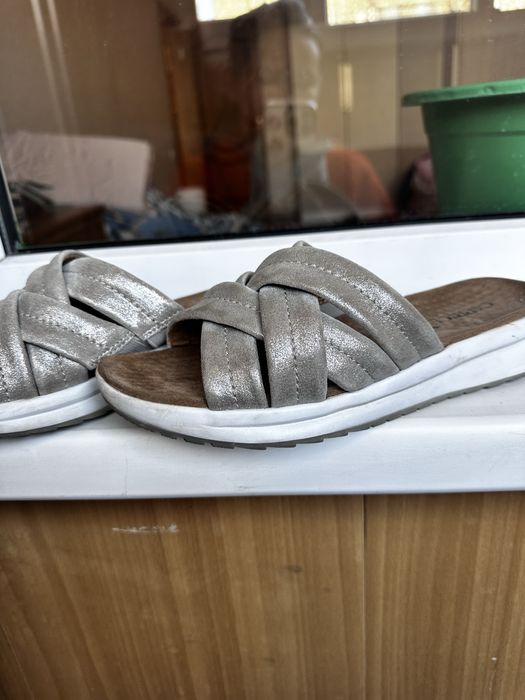 Кроссовки унисекс 40 размер