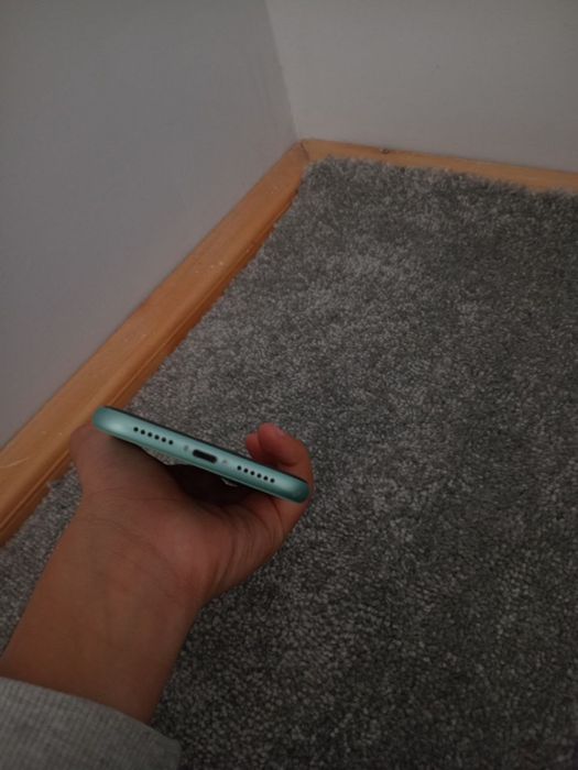 Iphone 11 sotuvda suvtekin narx da