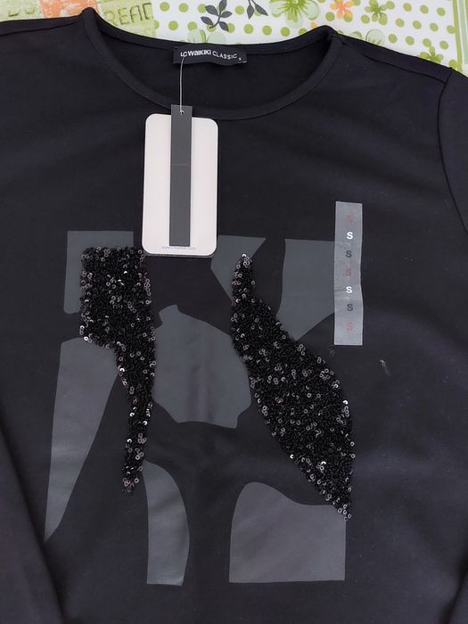 NOUA Bluza neagra Lcwaikiki marimea M