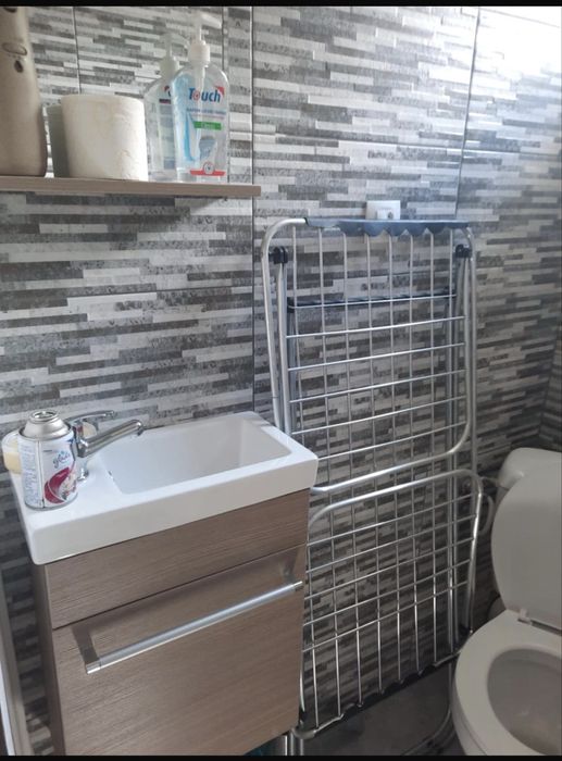 Garsoniera de inchiriat la casa cu terasa