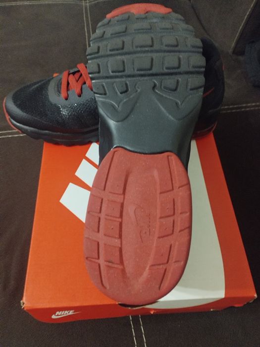 Маратонки Nike Air Max invigor