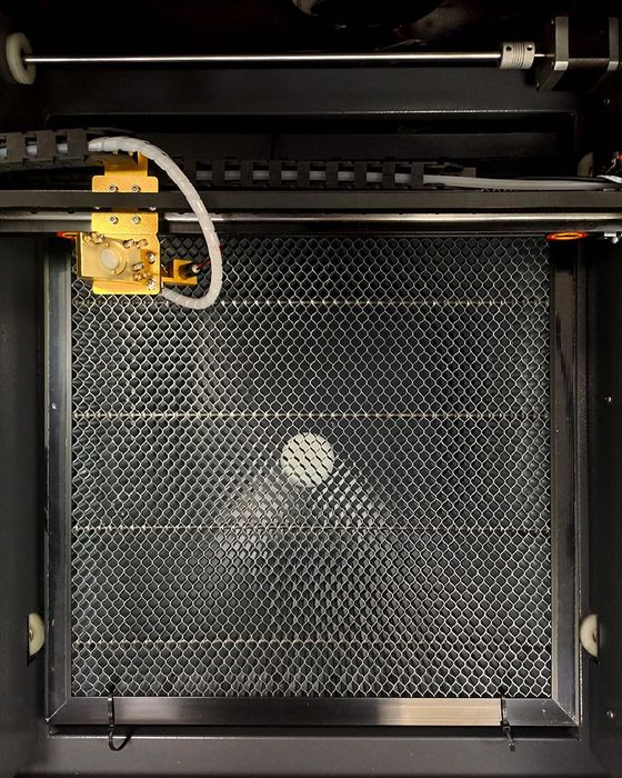 CO2 Лазер за Гравиране и Рязане 50W 40x40