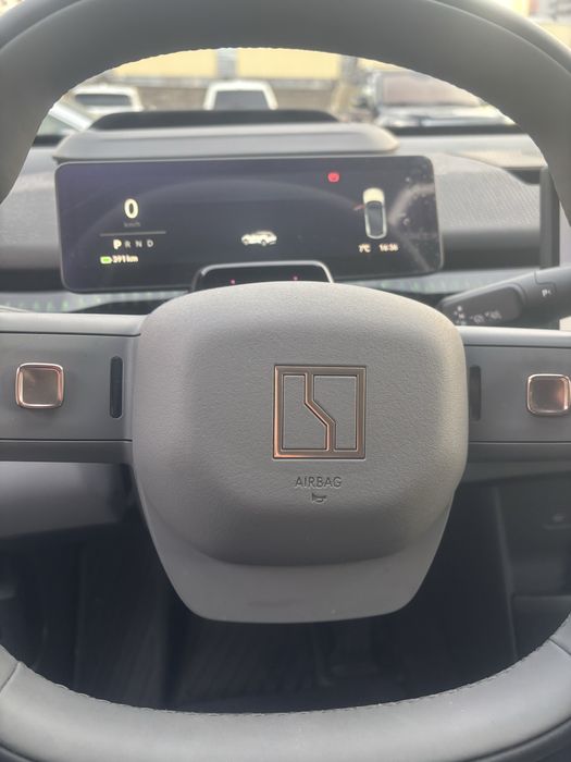 Продам машину Zeekr X