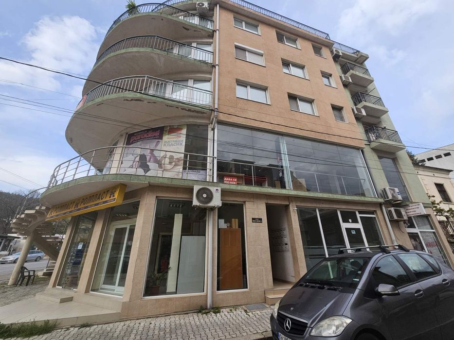 Магазин под наем - Дупница, център