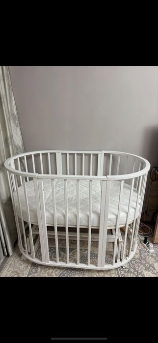 Продам манежку кровать