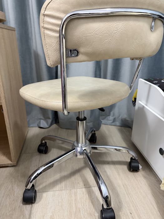 Scaun de birou retapitat jysk