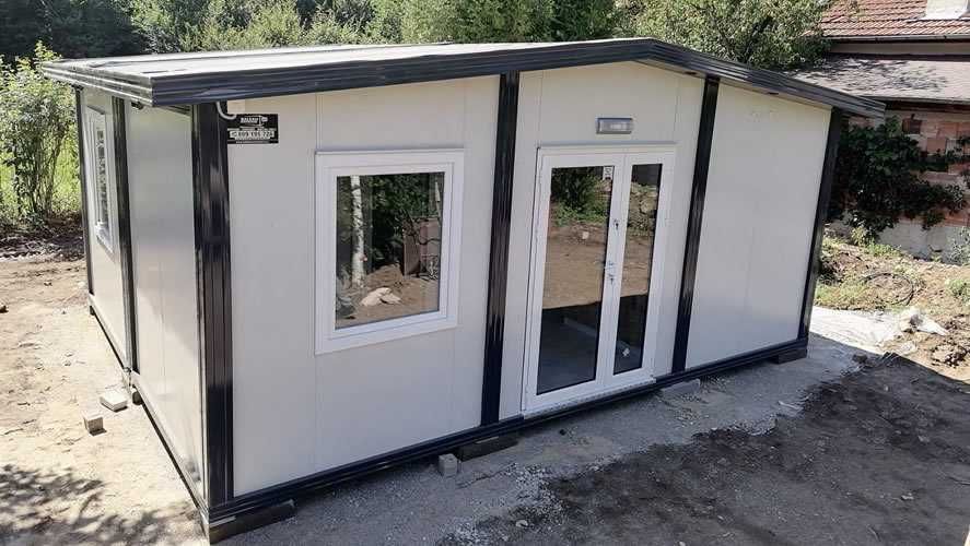 Case din Lemn, Casa Modulara, Garaje Auto si Containere stil birou din structura metalica si panou sandwich termoizolant