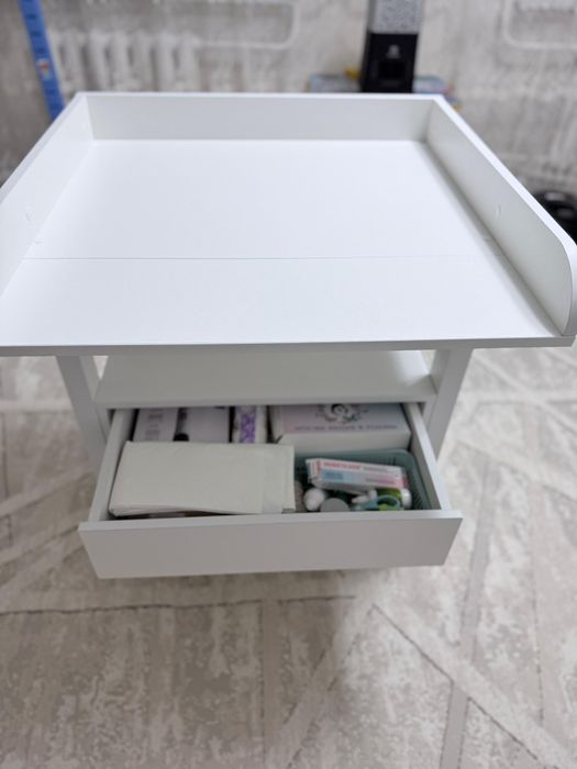 Продам пеленальный столик