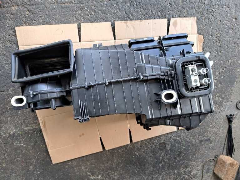 Aeroterma Bloc Climatizare Carcasa Incalzire PTC Mercedes B-Class W246 A2468302002