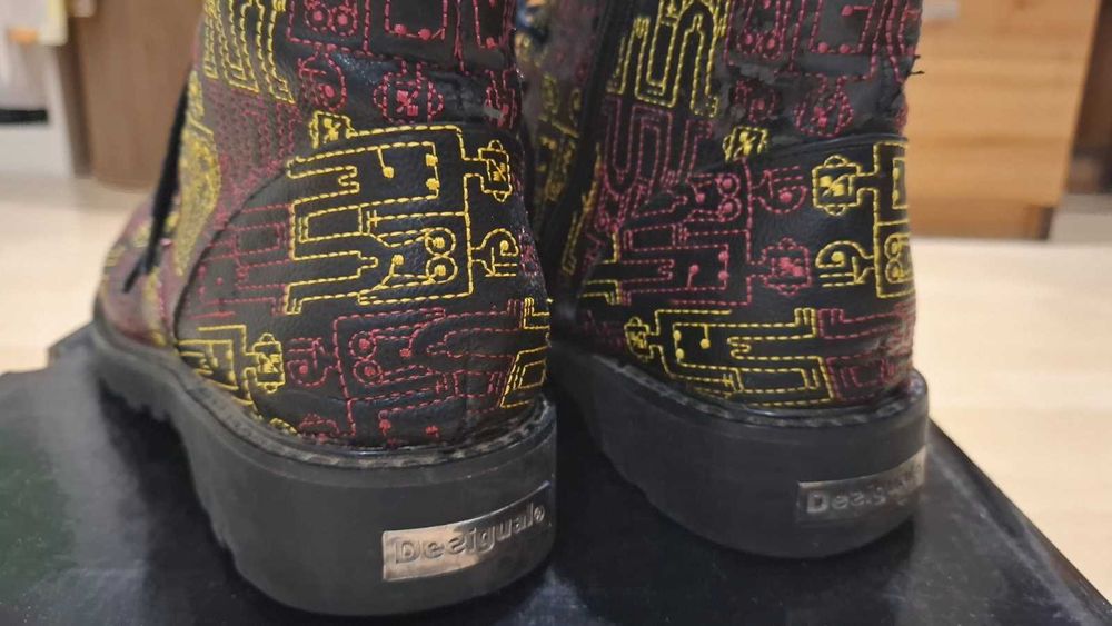 Запазени обувки Dеsigual