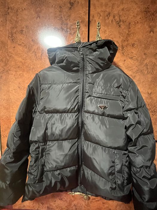 Куртка prada оригинал S размер