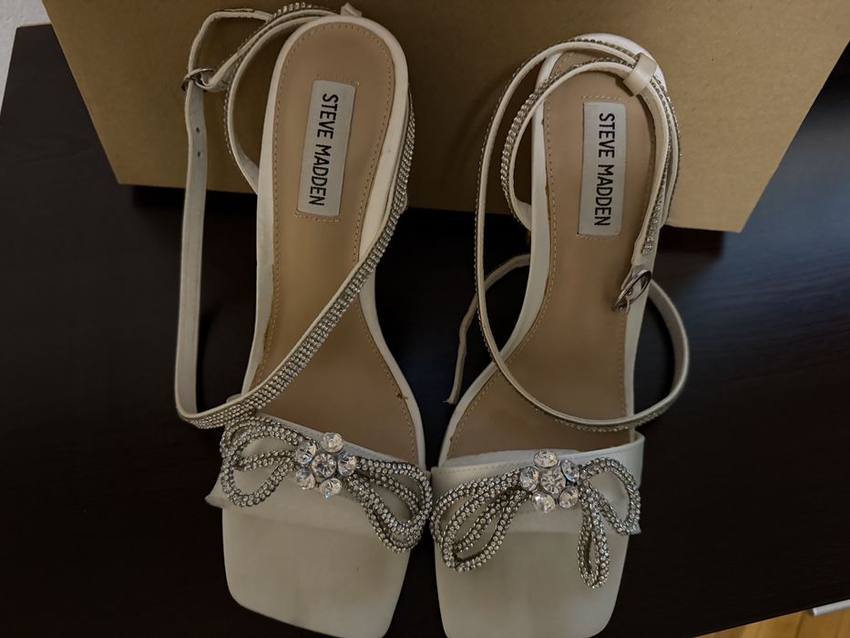 Сандали Steve Madden носени веднъж за повод без никакви забележки