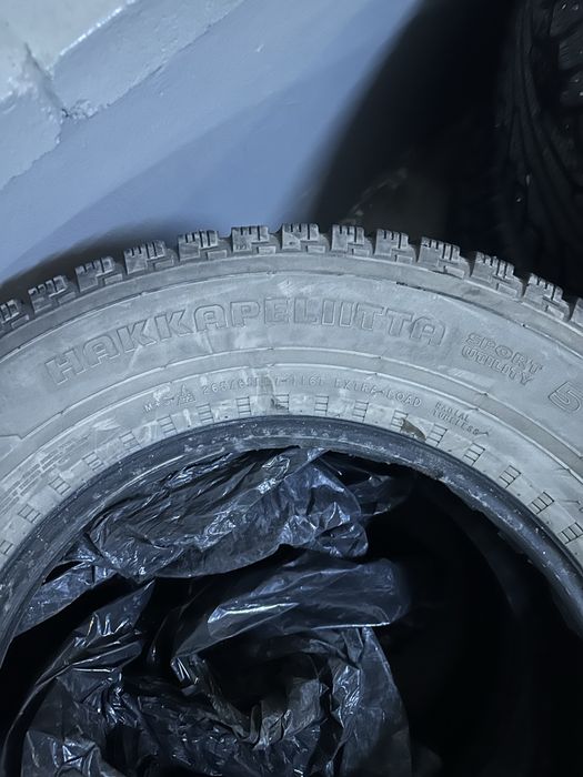 Резина Nokian, 17 размера 265/65