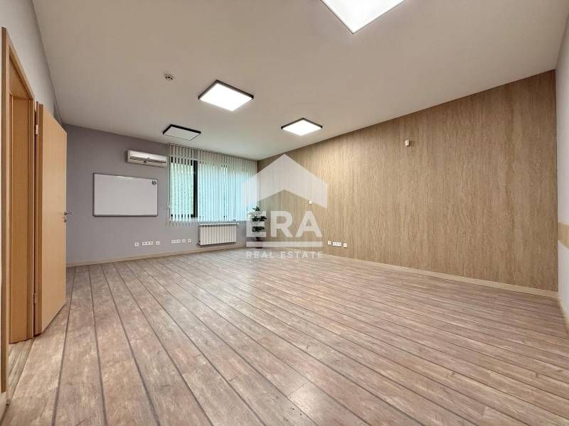 Дава се под наем Офис в София, Лозенец - 70 кв.м за 850 € - Снимка #3