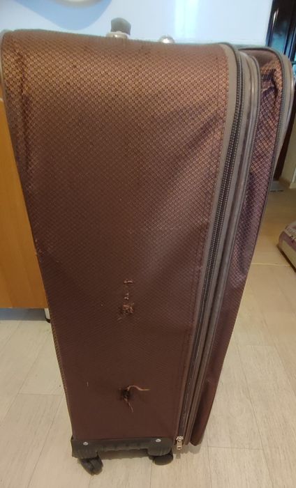 Продаю дорожный чемодан б/у