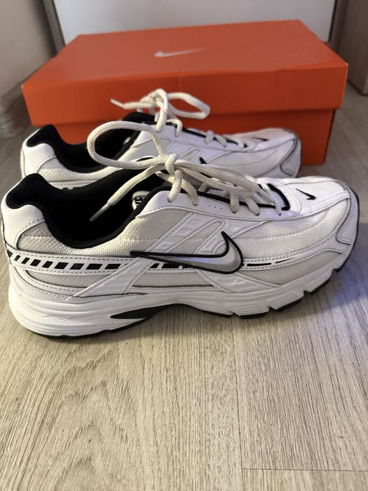 Дамски маратонки Nike