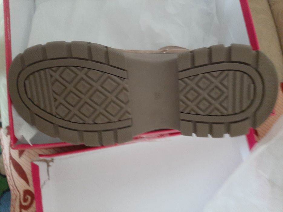 Уги новые 38 размер очень теплые