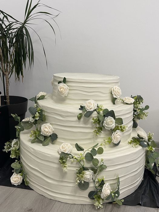 Macheta tort de inchiriat