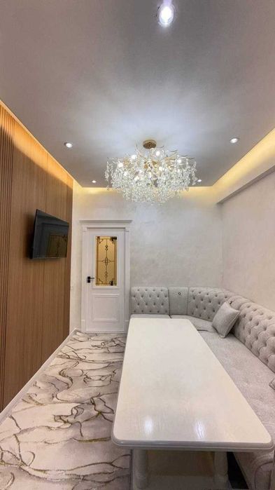 СамГаси худудида жойлашган 3 хонали квартира студия сотилади