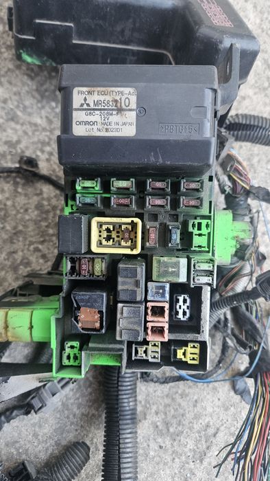 Кутия с бушони Mitsubishi PAJERO PININ 2.0GDI+Ecu Modul