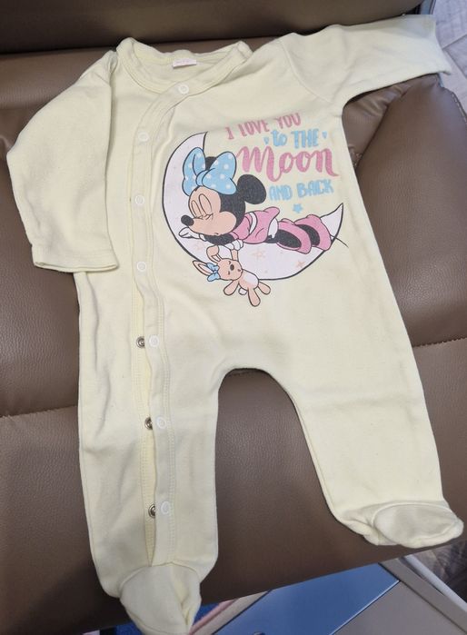 Продавам бебешки дрешки