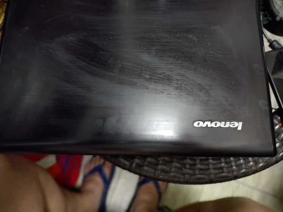 Продавам геймърски лаптоп lenovo