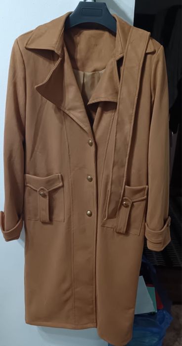 Пальто  и плащь женское новые