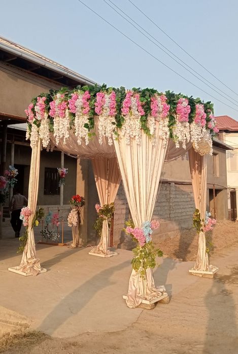 Oformleniya, tóy bezaklari sotiladi